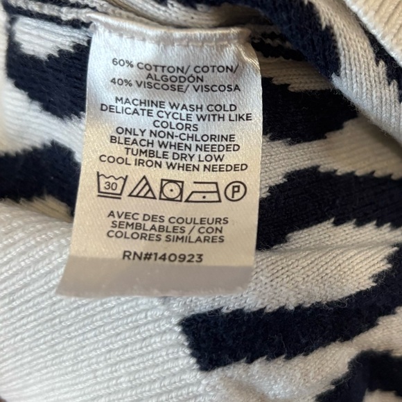 LOFT Navy white blouse - Picture 6 of 6